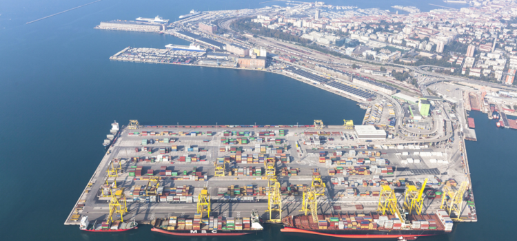 Porto di Trieste, ampliamento all’area ex Ferriera, Barbo e Repini (PD): soddisfazione per accoglimento ordine del giorno